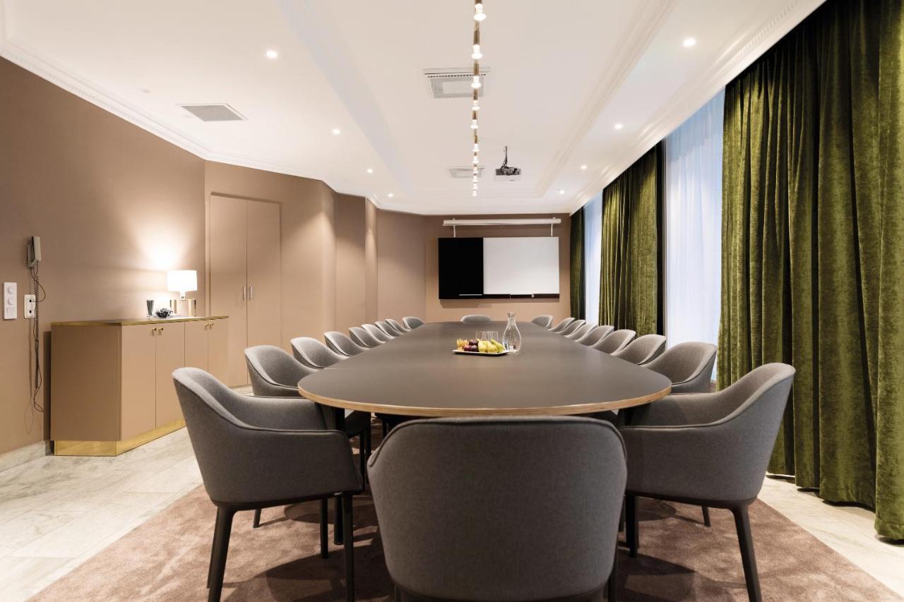 Elite Plaza Hotel 4*