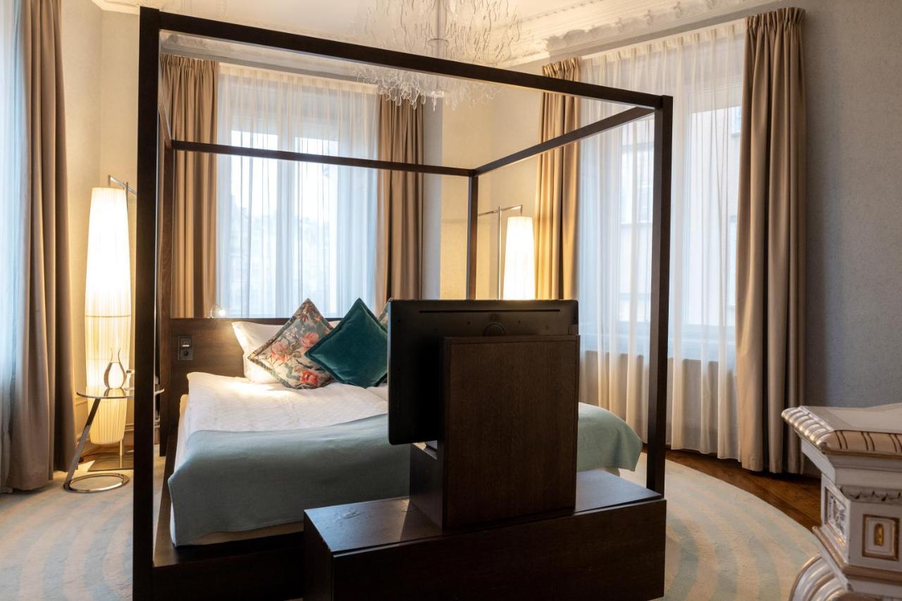 Elite Plaza Hotel
